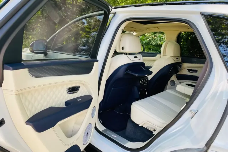 Bentley Bentayga din 2023 cu 15.600 km - oferta BEN166498 - foto 9