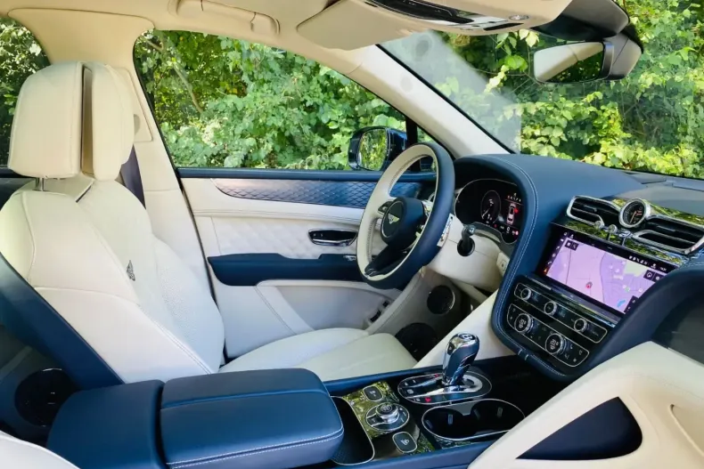 Bentley Bentayga din 2023 cu 15.600 km - oferta BEN166498 - foto 11