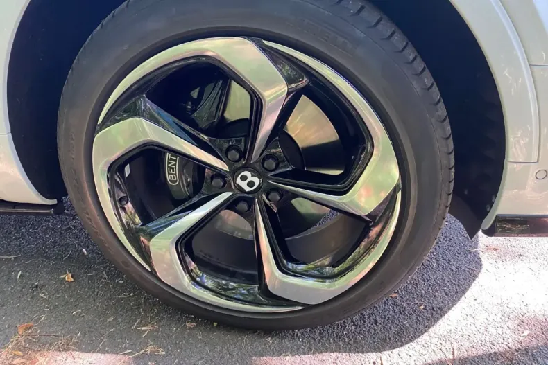 Bentley Bentayga din 2023 cu 15.600 km - oferta BEN166498 - foto 19