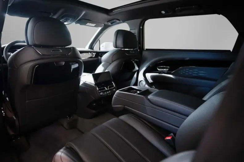 Bentley Bentayga din 2023 cu 3.500 km - oferta BEN166499 - foto 12