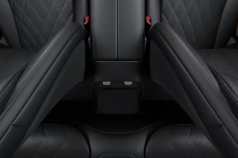 Mercedes-Benz E 300 din 2025 cu 17.500 km - oferta MER166504 - foto 9