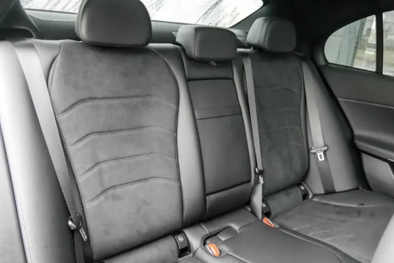 Mercedes-Benz E 300 din 2024 cu 28.792 km - oferta MER166506 - foto 8