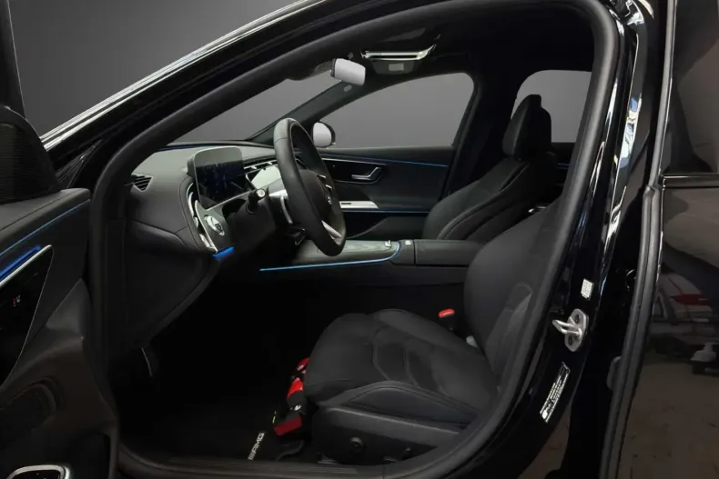 Mercedes-Benz E 300 din 2024 cu 6.868 km - oferta MER166509 - foto 2