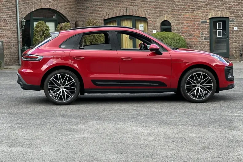 Porsche Macan din 2022 cu 19.600 km - oferta POR166519 - foto 3