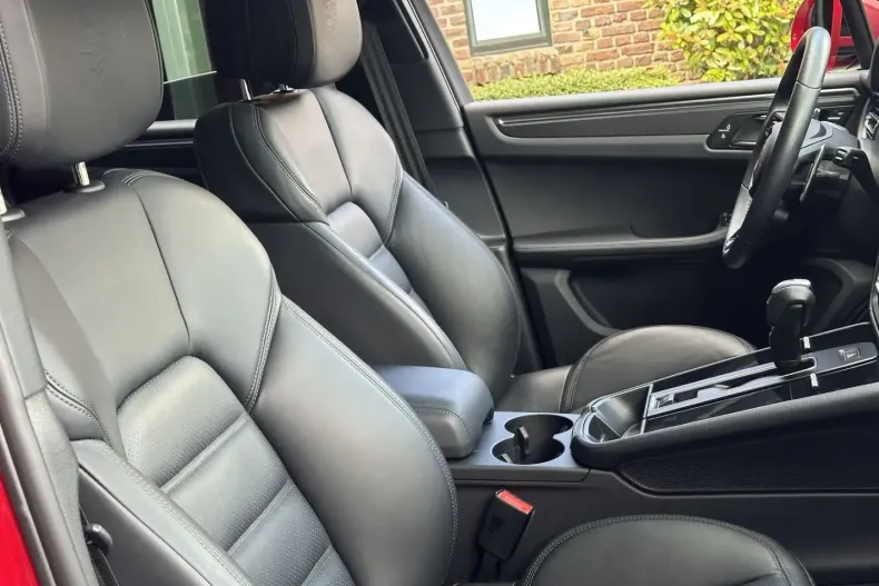 Porsche Macan din 2022 cu 19.600 km - oferta POR166519 - foto 18