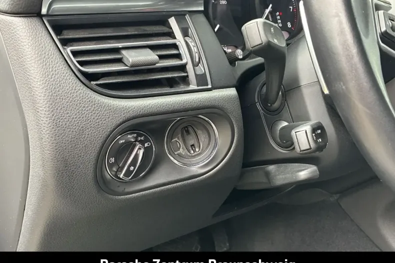 Porsche Macan din 2023 cu 34.999 km - oferta POR166522 - foto 17