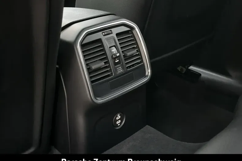 Porsche Macan din 2022 cu 42.999 km - oferta POR166524 - foto 30