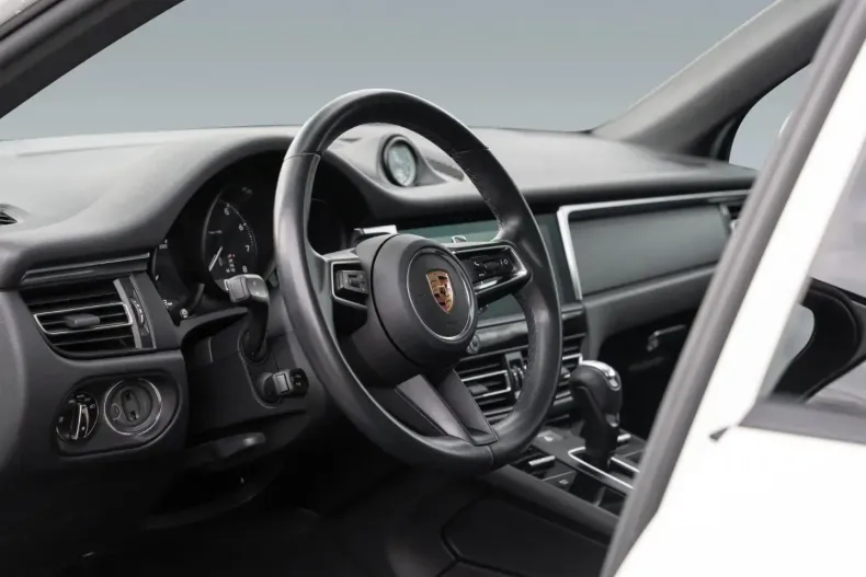 Porsche Macan din 2022 cu 44.100 km - oferta POR166527 - foto 27