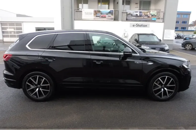 Volkswagen Touareg din 2022 cu 52.736 km - oferta VOL166549 - foto 5