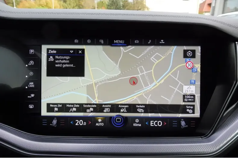 Volkswagen Touareg din 2022 cu 52.736 km - oferta VOL166549 - foto 20