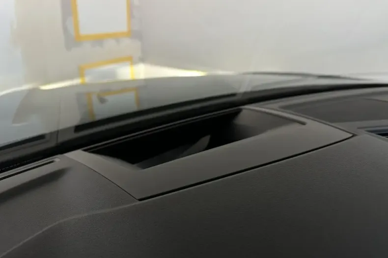 Volkswagen Touareg din 2024 cu 39.000 km - oferta VOL166554 - foto 16