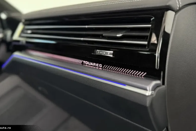 Volkswagen Touareg din 2024 cu 37.300 km - oferta VOL166557 - foto 18