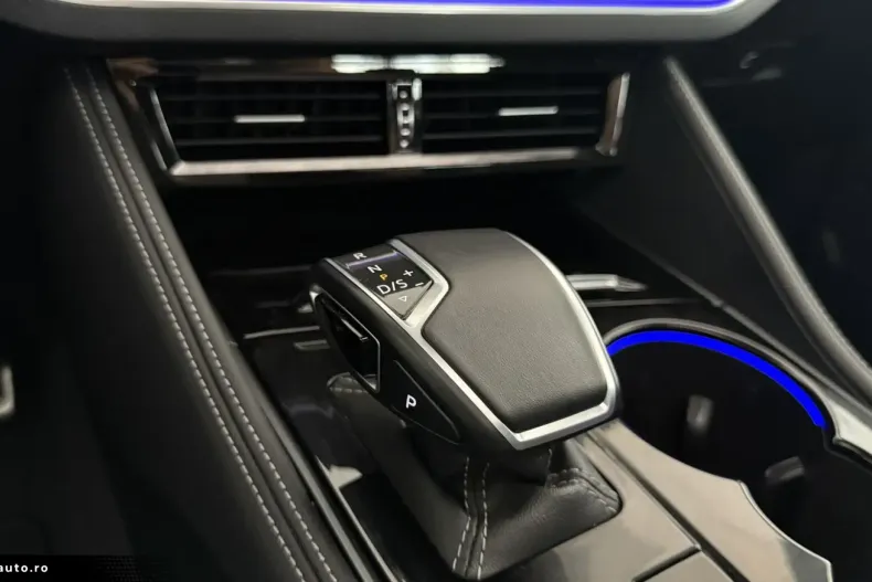 Volkswagen Touareg din 2024 cu 37.300 km - oferta VOL166557 - foto 22