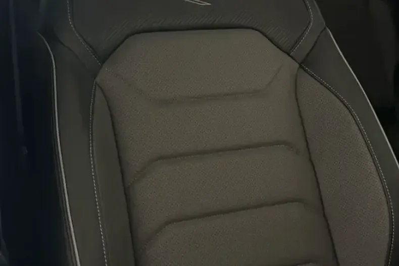 Volkswagen Touareg din 2024 cu 37.300 km - oferta VOL166557 - foto 28