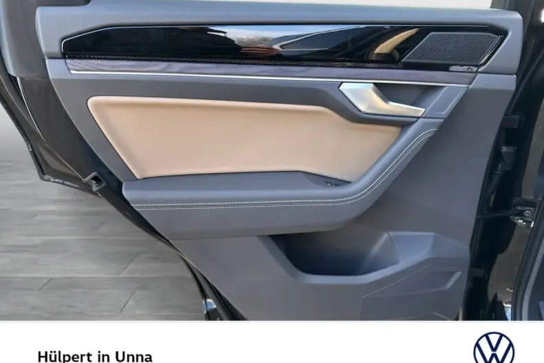 Volkswagen Touareg din 2024 cu 6.306 km - oferta VOL166565 - foto 11