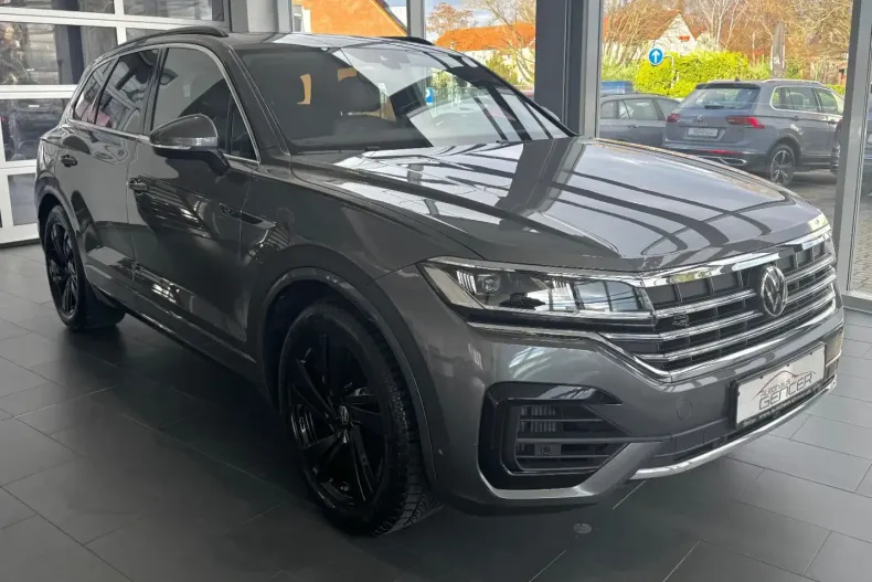 Volkswagen Touareg din 2022 cu 27.500 km - oferta VOL166567 - foto 2