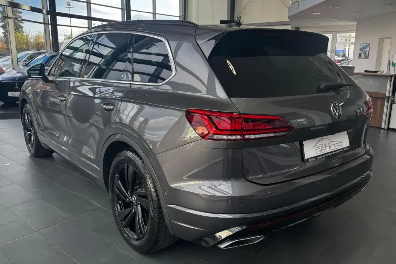 Volkswagen Touareg din 2022 cu 27.500 km - oferta VOL166567 - foto 3