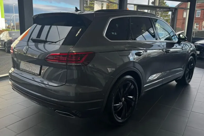 Volkswagen Touareg din 2022 cu 27.500 km - oferta VOL166567 - foto 4