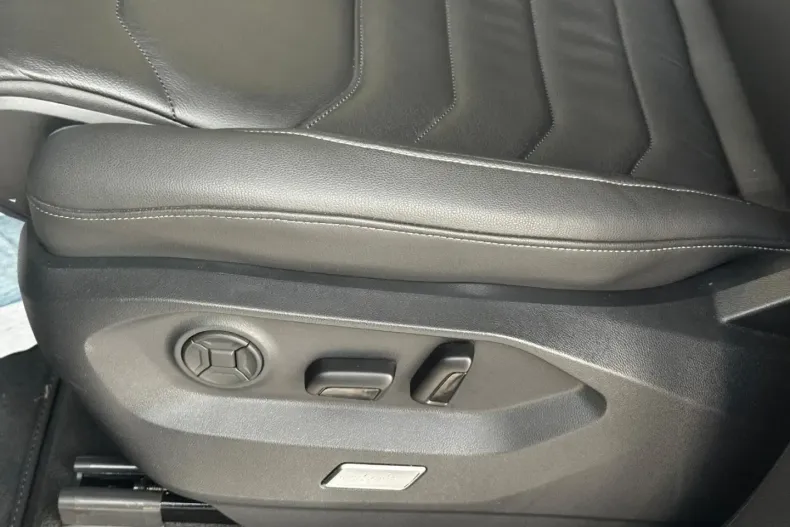 Volkswagen Touareg din 2022 cu 27.500 km - oferta VOL166567 - foto 7