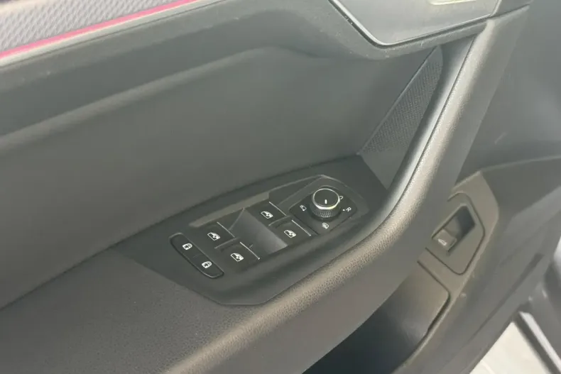 Volkswagen Touareg din 2022 cu 27.500 km - oferta VOL166567 - foto 8