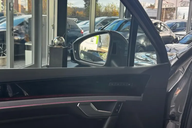 Volkswagen Touareg din 2022 cu 27.500 km - oferta VOL166567 - foto 9