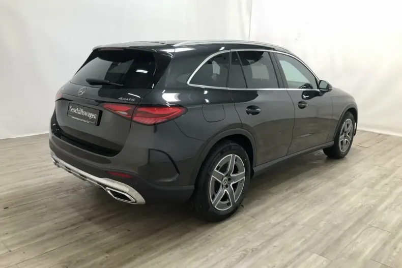 Mercedes-Benz GLC 220 din 2023 cu 46.980 km - oferta MER166589 - foto 2