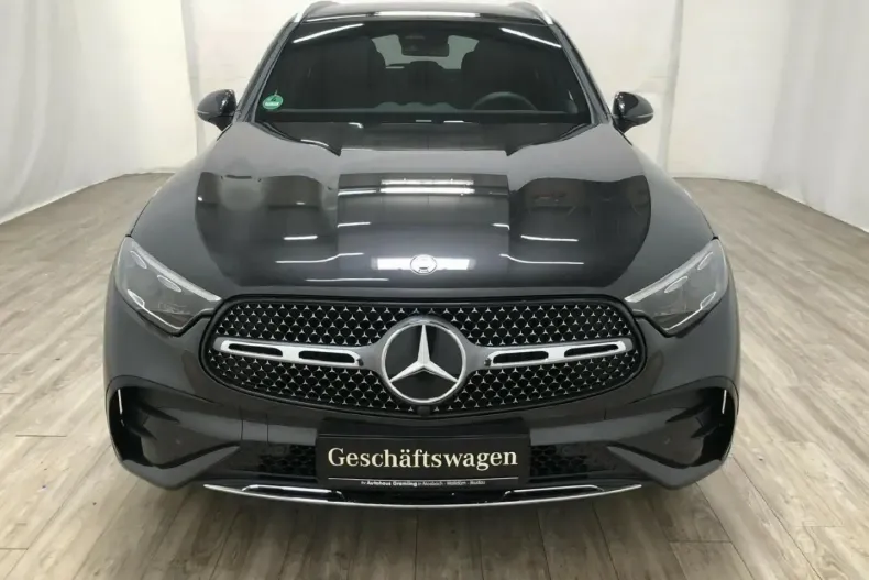 Mercedes-Benz GLC 220 din 2023 cu 46.980 km - oferta MER166589 - foto 4