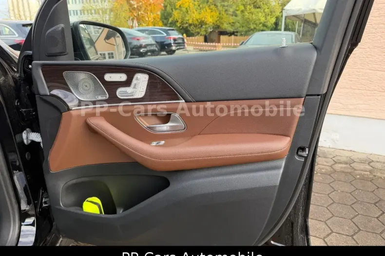 Mercedes-Benz GLS 580 din 2023 cu 8.658 km - oferta MER166607 - foto 11