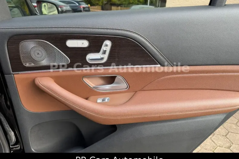 Mercedes-Benz GLS 580 din 2023 cu 8.658 km - oferta MER166607 - foto 15