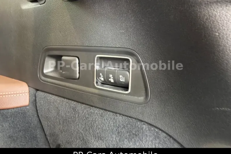 Mercedes-Benz GLS 580 din 2023 cu 8.658 km - oferta MER166607 - foto 40