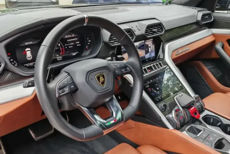 Lamborghini Urus din 2022 cu 45.199 km - oferta LAM166615 - foto 4