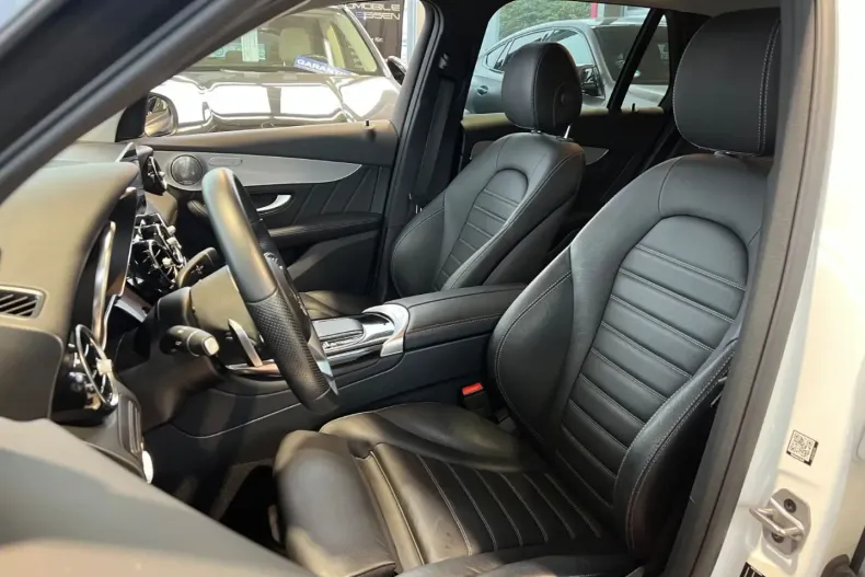 Mercedes-Benz GLC 220 din 2022 cu 35.500 km - oferta MER166622 - foto 9