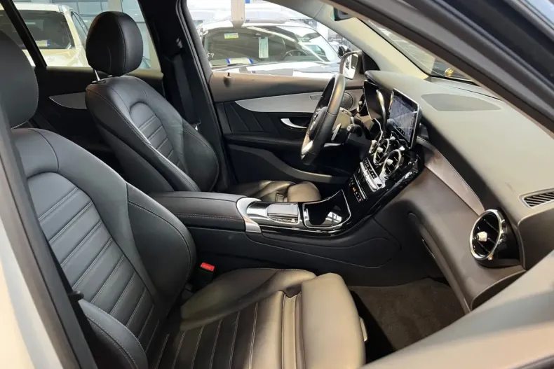 Mercedes-Benz GLC 220 din 2022 cu 35.500 km - oferta MER166622 - foto 11