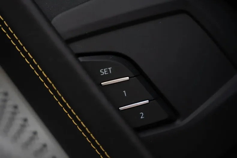 Lamborghini Urus din 2022 cu 18.400 km - oferta LAM166625 - foto 32