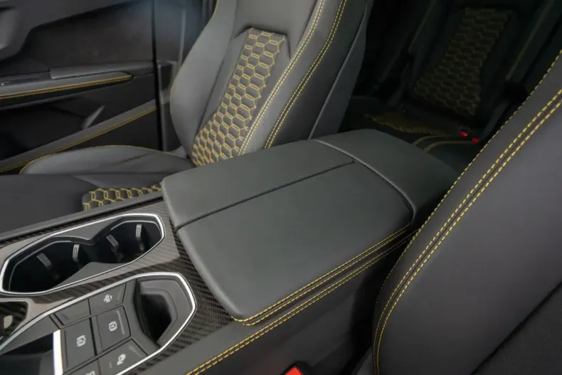 Lamborghini Urus din 2022 cu 7.900 km - oferta LAM166626 - foto 19