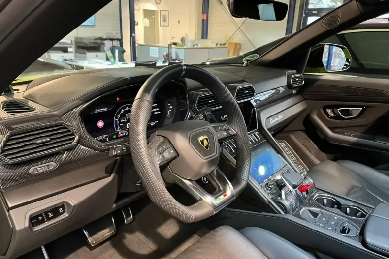 Lamborghini Urus din 2022 cu 23.721 km - oferta LAM166628 - foto 4