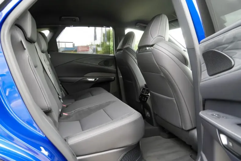 Lexus RX 500 din 2023 cu 29.600 km - oferta LEX166642 - foto 4