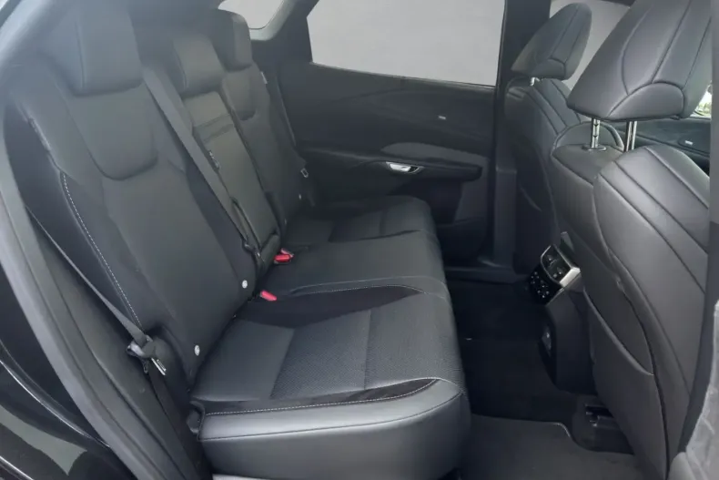 Lexus RX 500 din 2023 cu 46.050 km - oferta LEX166644 - foto 17