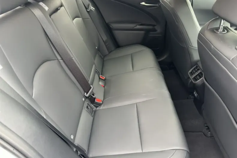 Lexus UX din 2023 cu 13.000 km - oferta LEX166648 - foto 17