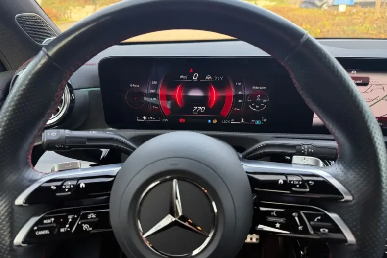 Mercedes-Benz CLA 200 din 2023 cu 54.546 km - oferta MER166667 - foto 10