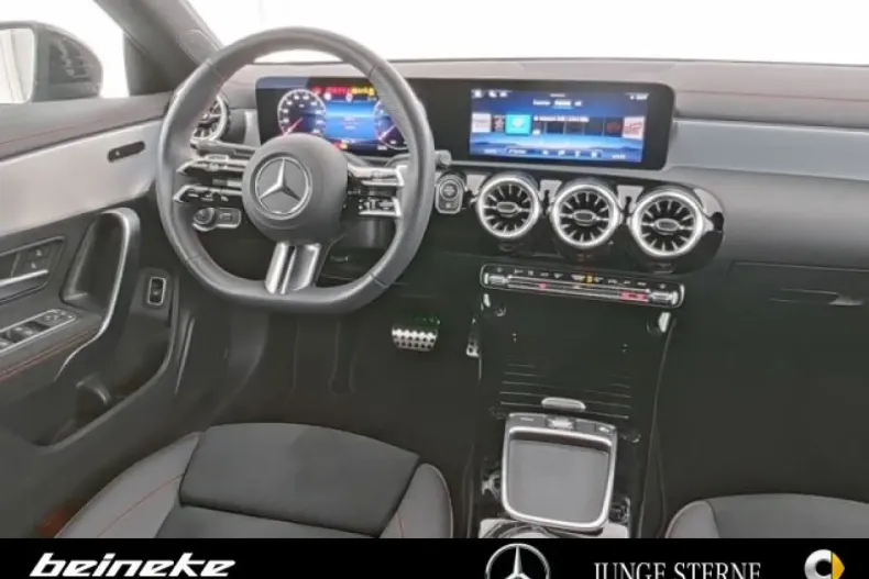 Mercedes-Benz CLA 200 din 2024 cu 10.269 km - oferta MER166668 - foto 6