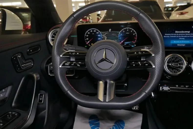 Mercedes-Benz CLA 180 din 2024 cu 12.611 km - oferta MER166669 - foto 9