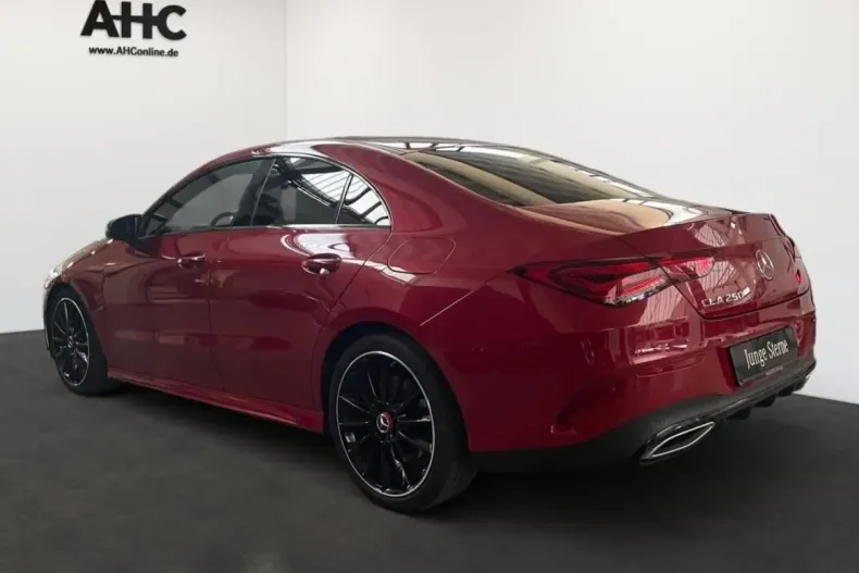 Mercedes-Benz CLA 250 din 2022 cu 63.500 km - oferta MER166671 - foto 4