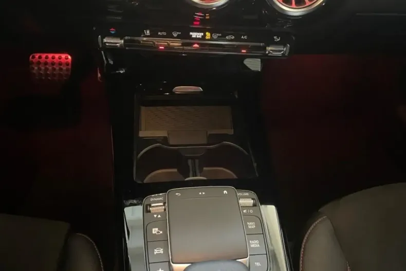 Mercedes-Benz CLA 250 din 2022 cu 63.500 km - oferta MER166671 - foto 14