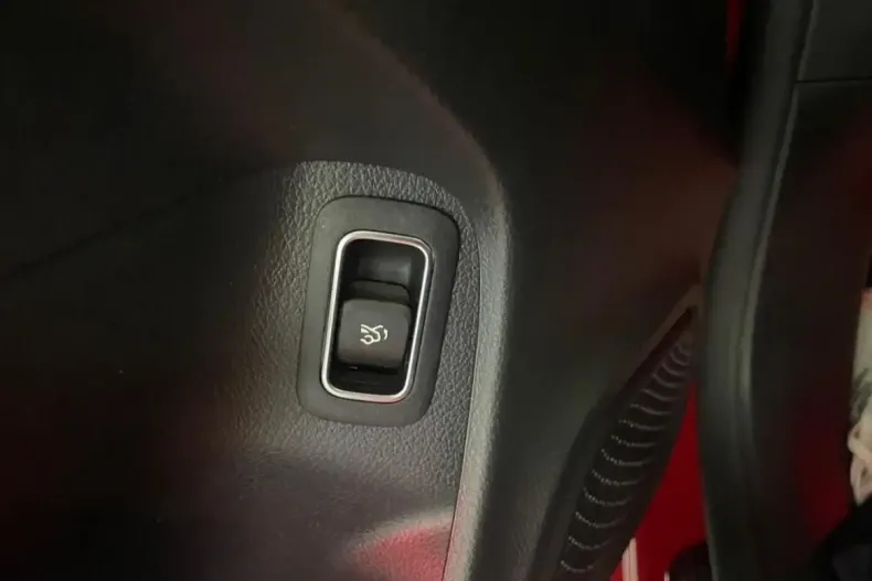 Mercedes-Benz CLA 250 din 2022 cu 63.500 km - oferta MER166671 - foto 17