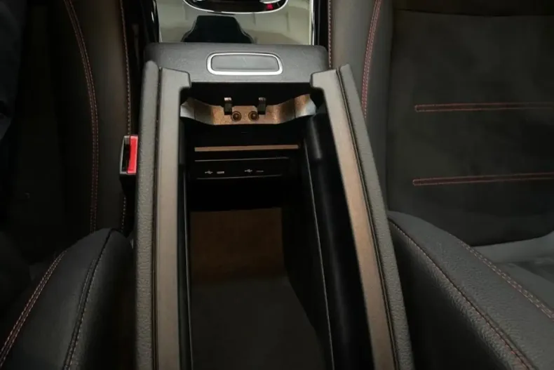 Mercedes-Benz CLA 250 din 2022 cu 63.500 km - oferta MER166671 - foto 20