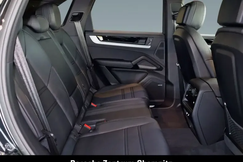 Porsche Cayenne din 2025 cu 14.800 km - oferta POR166677 - foto 8