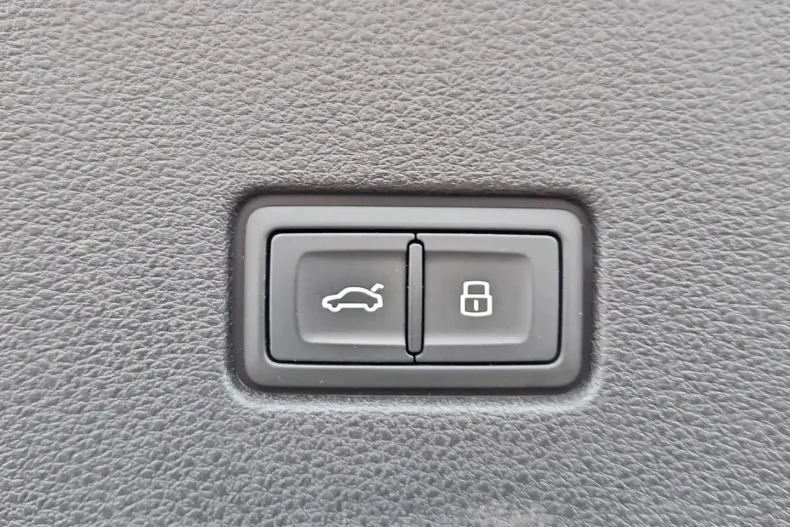 Audi Q8 din 2022 cu 64.393 km - oferta AUD166678 - foto 14