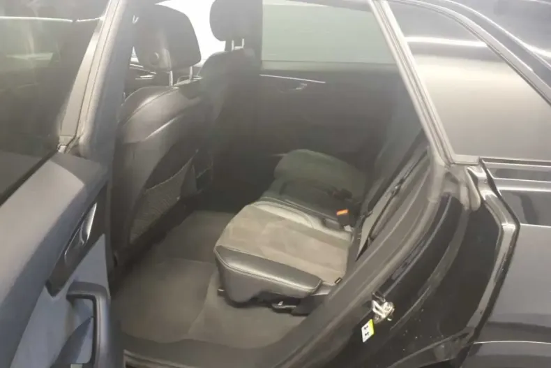 Audi Q8 din 2022 cu 92.400 km - oferta AUD166683 - foto 6