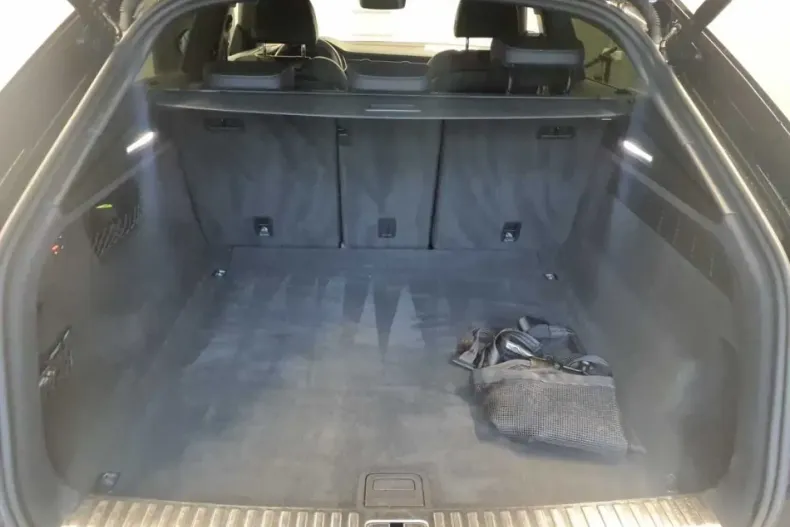 Audi Q8 din 2022 cu 92.400 km - oferta AUD166683 - foto 7